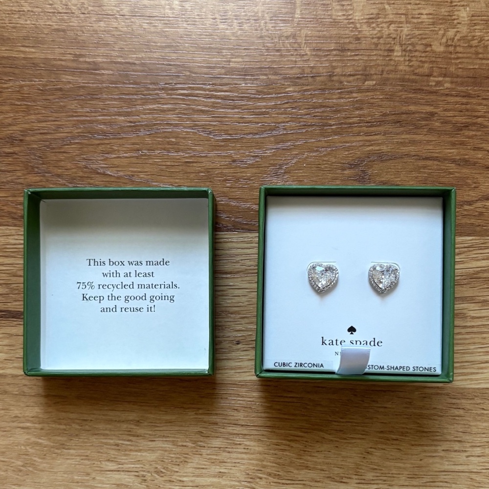 NIB Kate Spade New York My Love Heart Stud earrings - Picture 9 of 9
